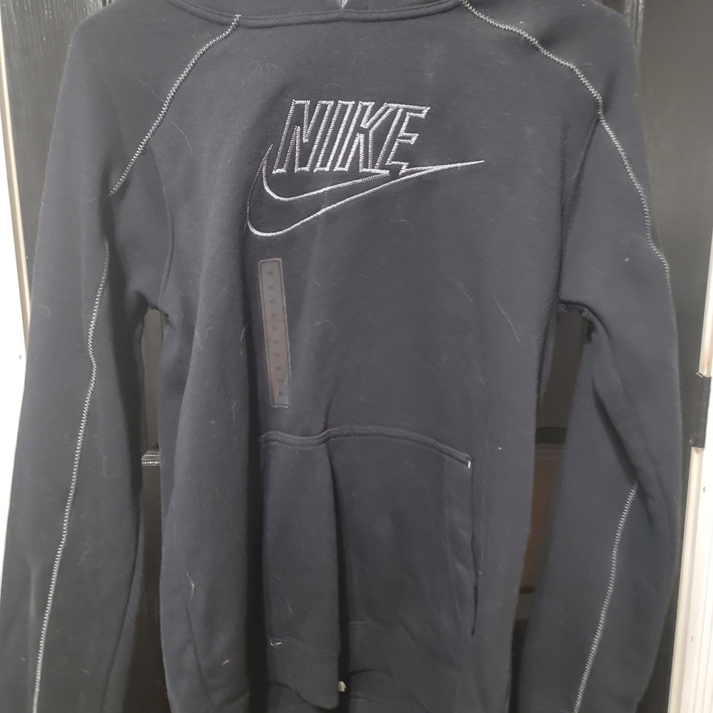 Nike Boys Black XL Sweatshirt